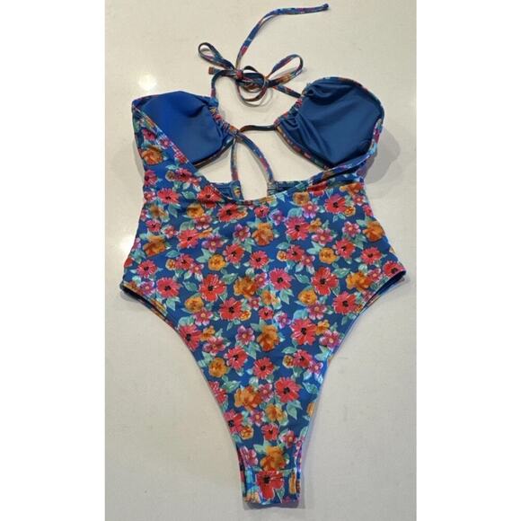 Lulu’s One Piece Swimsuit Size Medium Cove Cutie Blue Floral Print Cutout Sexy - Picture 4 of 7